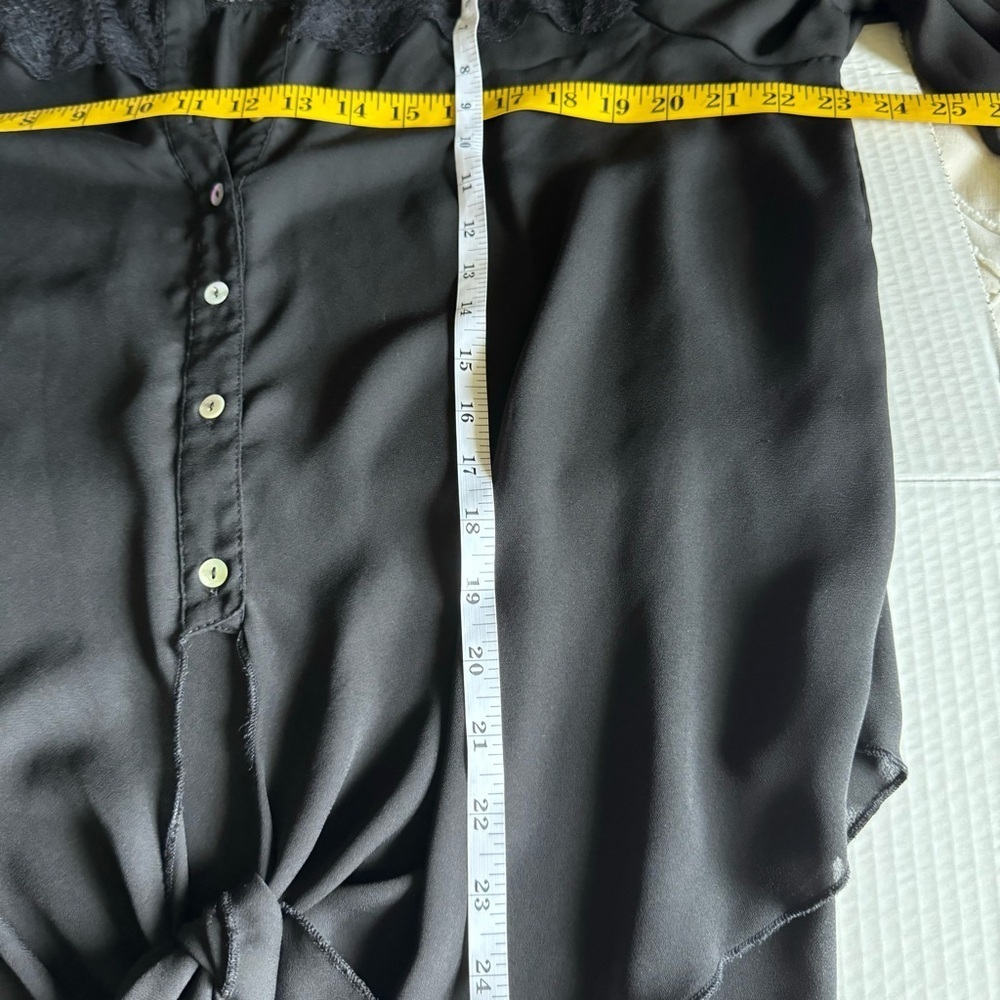 Long sleeve tie waist blouse size xl - Picture 7 of 7